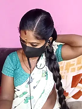 Snapshot of tamilammukuttyy chatting on 11.20.25 tamilammukuttyy online show from 11.20.25