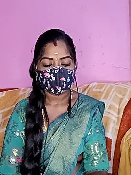 Snapshot of tamilammukuttyy chatting on 11.23.25 tamilammukuttyy online show from 11.23.25