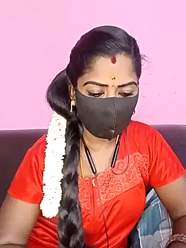 Snapshot of tamilammukuttyy chatting on 12.15.25 tamilammukuttyy online show from 12.15.25