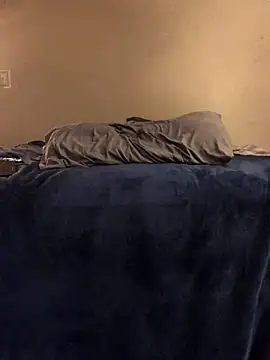 Snapshot of beauthomas chatting on 11.23.25 beauthomas online show from 11.23.25