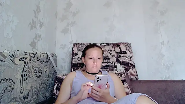 Snapshot of angelllsexy chatting on 09.17.25 angelllsexy online show from 09.17.25