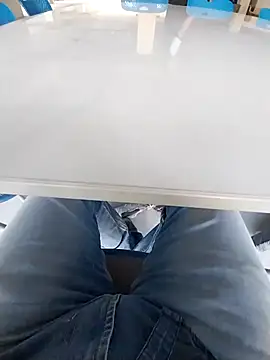 Snapshot of bisexdon chatting on 09.15.25 bisexdon online show from 09.15.25