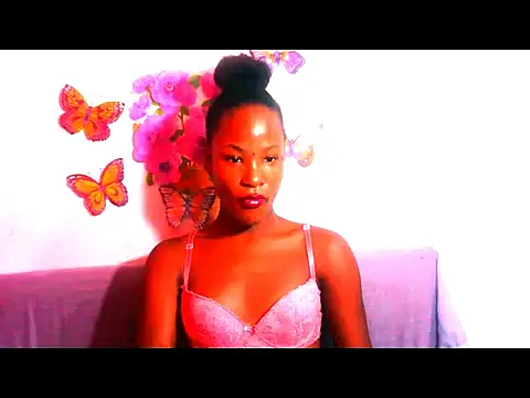 Snapshot of Indianeyestripper chatting on 12.04.25 Indianeyestripper online show from 12.04.25