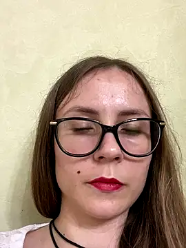 Snapshot of SophieDesire chatting on 09.18.25 SophieDesire online show from 09.18.25