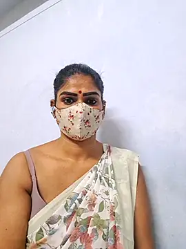 Snapshot of sherlin24 chatting on 09.30.25 sherlin24 online show from 09.30.25