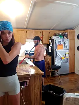 Snapshot of Dirty_D187 chatting on 10.03.25 Dirty D187 online show from 10.03.25