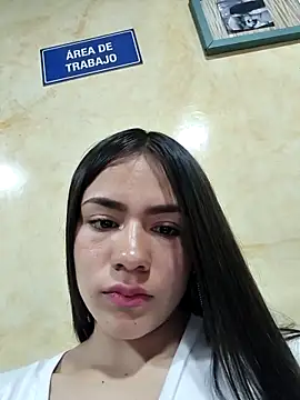 Snapshot of CHARLOTTE__05 chatting on 10.16.25 CHARLOTTE 05 online show from 10.16.25