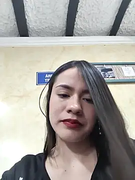 Snapshot of CHARLOTTE__05 chatting on 10.20.25 CHARLOTTE 05 online show from 10.20.25