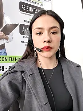 Snapshot of CHARLOTTE__05 chatting on 11.05.25 CHARLOTTE 05 online show from 11.05.25