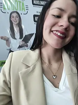 Snapshot of CHARLOTTE__05 chatting on 12.01.25 CHARLOTTE 05 online show from 12.01.25