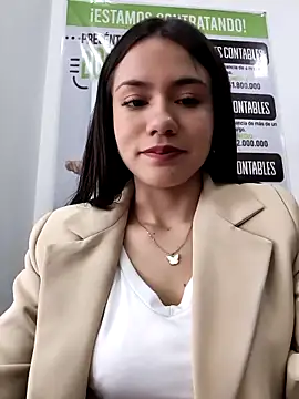 Snapshot of CHARLOTTE__05 chatting on 12.05.25 CHARLOTTE 05 online show from 12.05.25