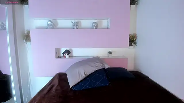 Snapshot of Zairaa_Fox chatting on 09.17.25 Zairaa Fox online show from 09.17.25