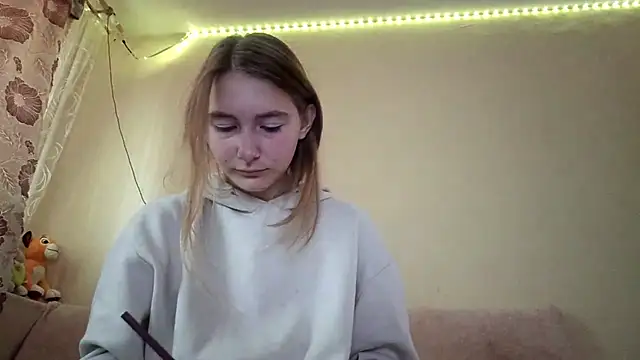 Nymera flare online show from 09.17.25