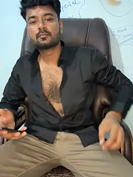 Snapshot of MeekBatgirl chatting on 10.02.25 MeekBatgirl online show from 10.02.25