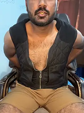 Snapshot of MeekBatgirl chatting on 11.08.25 MeekBatgirl online show from 11.08.25