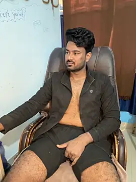 Snapshot of MeekBatgirl chatting on 11.19.25 MeekBatgirl online show from 11.19.25