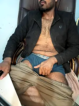 Snapshot of MeekBatgirl chatting on 12.15.25 MeekBatgirl online show from 12.15.25