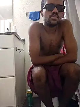 Snapshot of moneybaggtj chatting on 09.14.25 moneybaggtj online show from 09.14.25