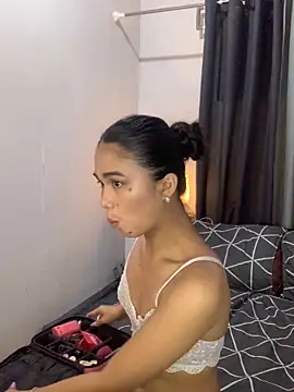 AngelHille online show from 11.27.25