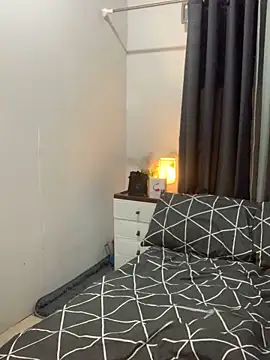 Snapshot of AngelHille chatting on 12.17.25 AngelHille online show from 12.17.25