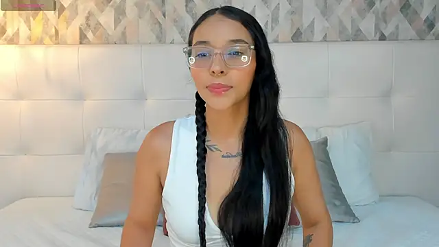 Roseaurora online show from 07.27.26