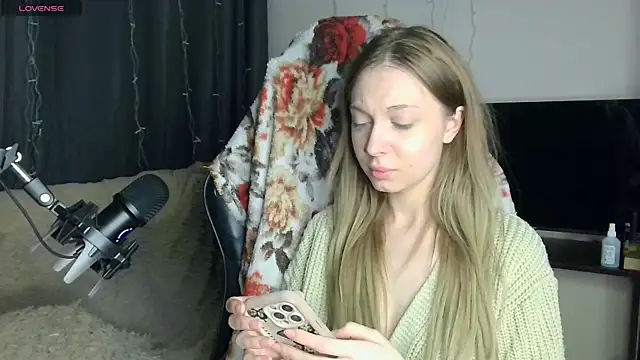 Snapshot of BabbbyFoxxx chatting on 04.05.26 BabbbyFoxxx online show from 04.05.26
