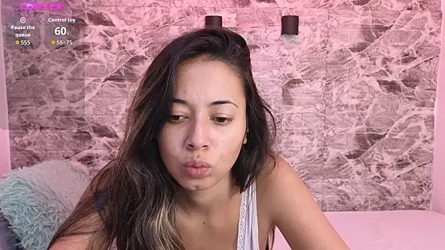 Snapshot of Danny_Ninaa chatting on 10.28.25 Danny Ninaa online show from 10.28.25