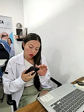 Madisson-04  online show from 11.16.25