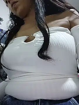 MiaForever1 online show from 06.23.26