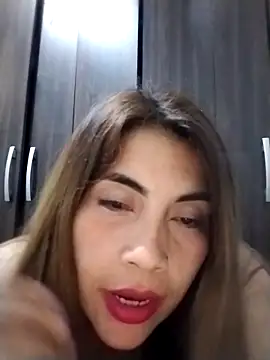 Snapshot of Camila_latina_0 chatting on 11.13.25 Camila latina 0 online show from 11.13.25