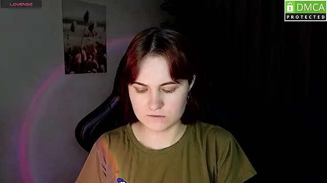 Snapshot of Roxy_foxi chatting on 09.13.25 Roxy foxi online show from 09.13.25