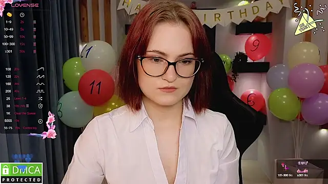 Snapshot of Roxy_foxi chatting on 09.16.25 Roxy foxi online show from 09.16.25