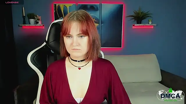 Snapshot of Roxy_foxi chatting on 09.19.25 Roxy foxi online show from 09.19.25