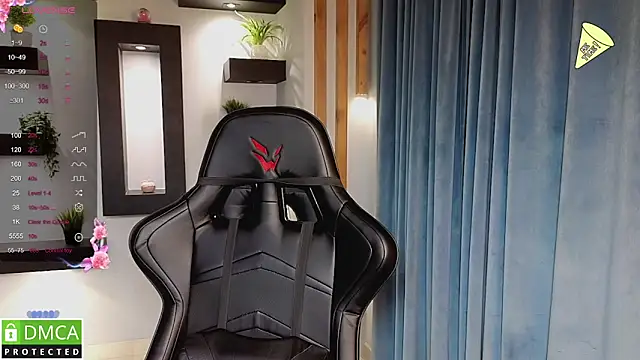 Snapshot of Roxy_foxi chatting on 09.22.25 Roxy foxi online show from 09.22.25