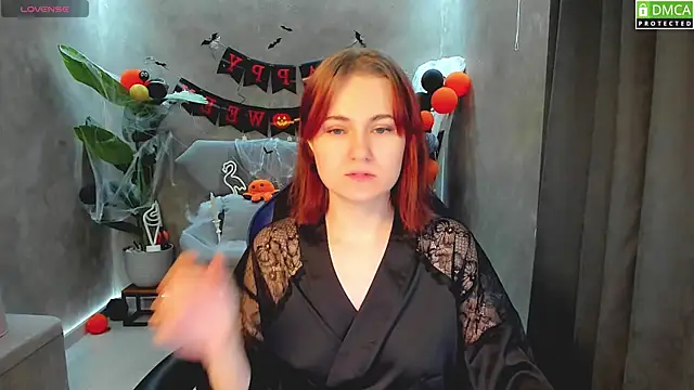 Snapshot of Roxy_foxi chatting on 11.06.25 Roxy foxi online show from 11.06.25