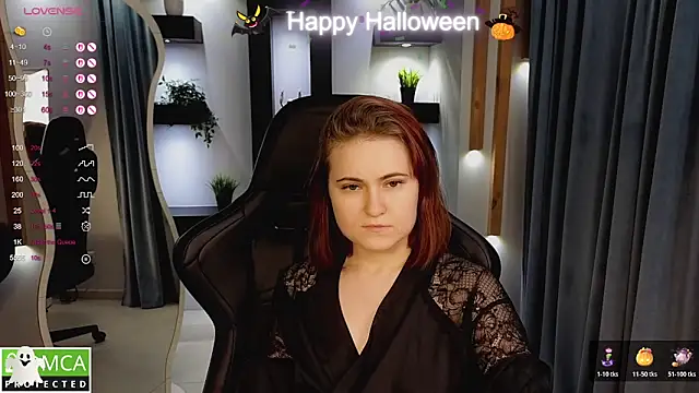 Snapshot of Roxy_foxi chatting on 11.10.25 Roxy foxi online show from 11.10.25