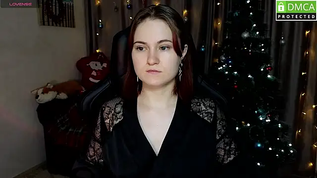 Snapshot of Roxy_foxi chatting on 11.30.25 Roxy foxi online show from 11.30.25