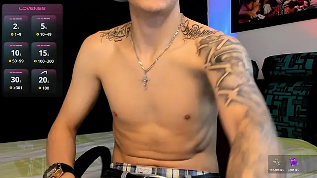 Snapshot of Sebas_maverick chatting on 11.25.25 Sebas maverick online show from 11.25.25