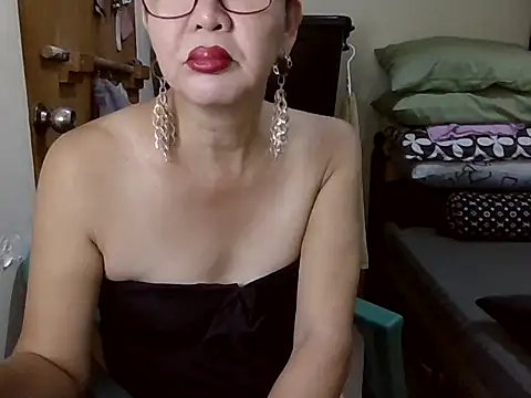 Snapshot of radar777 chatting on 11.19.25 radar777 online show from 11.19.25