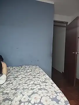 Snapshot of badlove42 chatting on 12.05.25 badlove42 online show from 12.05.25