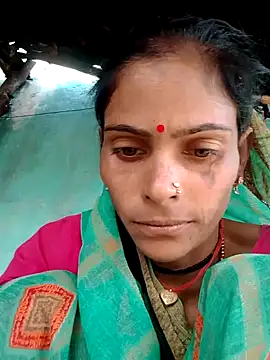 Snapshot of H_seema chatting on 11.16.25 H seema online show from 11.16.25