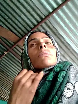 Snapshot of H_seema chatting on 01.13.26 H seema online show from 01.13.26