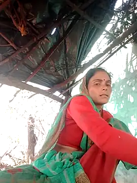 Snapshot of H_seema chatting on 04.08.26 H seema online show from 04.08.26