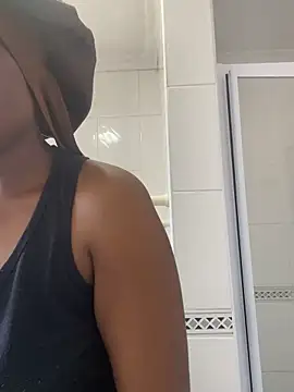 Moonzy77 online show from 09.28.25