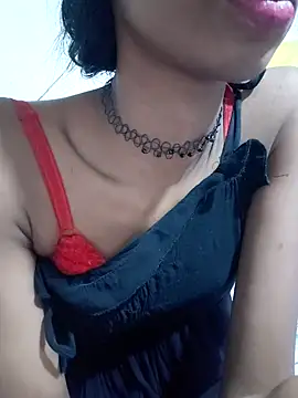 Snapshot of BunnyBloom25 chatting on 11.02.25 BunnyBloom25 online show from 11.02.25