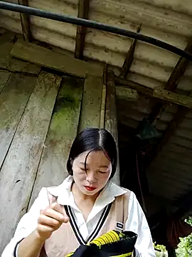 Snapshot of samsam-bae chatting on 09.28.25 samsam-bae online show from 09.28.25