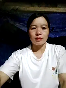 Snapshot of samsam-bae chatting on 10.08.25 samsam-bae online show from 10.08.25