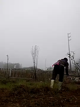 Snapshot of samsam-bae chatting on 10.20.25 samsam-bae online show from 10.20.25