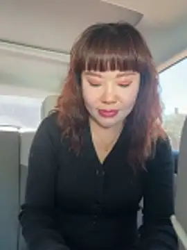 Snapshot of Xinlan-Asia chatting on 12.22.25 Xinlan-Asia online show from 12.22.25