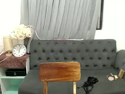 Snapshot of Misskatexx chatting on 12.17.25 Misskatexx online show from 12.17.25